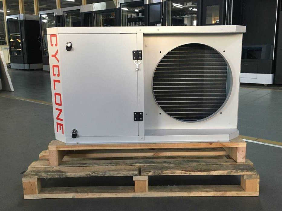 Конденсатор в корпусі від 8,2 до 9,4 кВт - Новий!