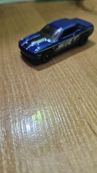 Samochodzik hot wheels