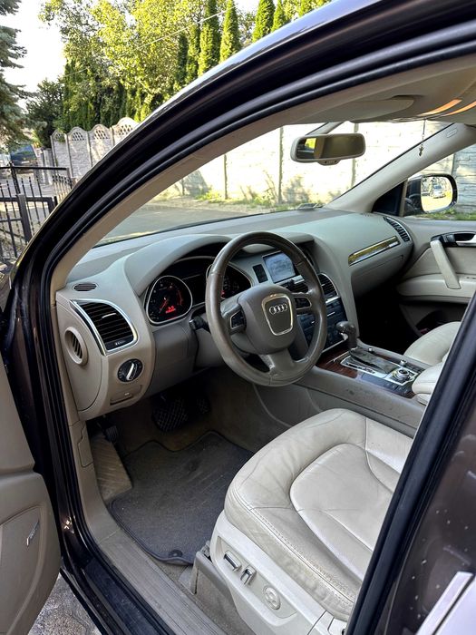 Zamiana jedynie na 6 albo 7 osobwe auto - Audi Q7 3.0 TDI V6