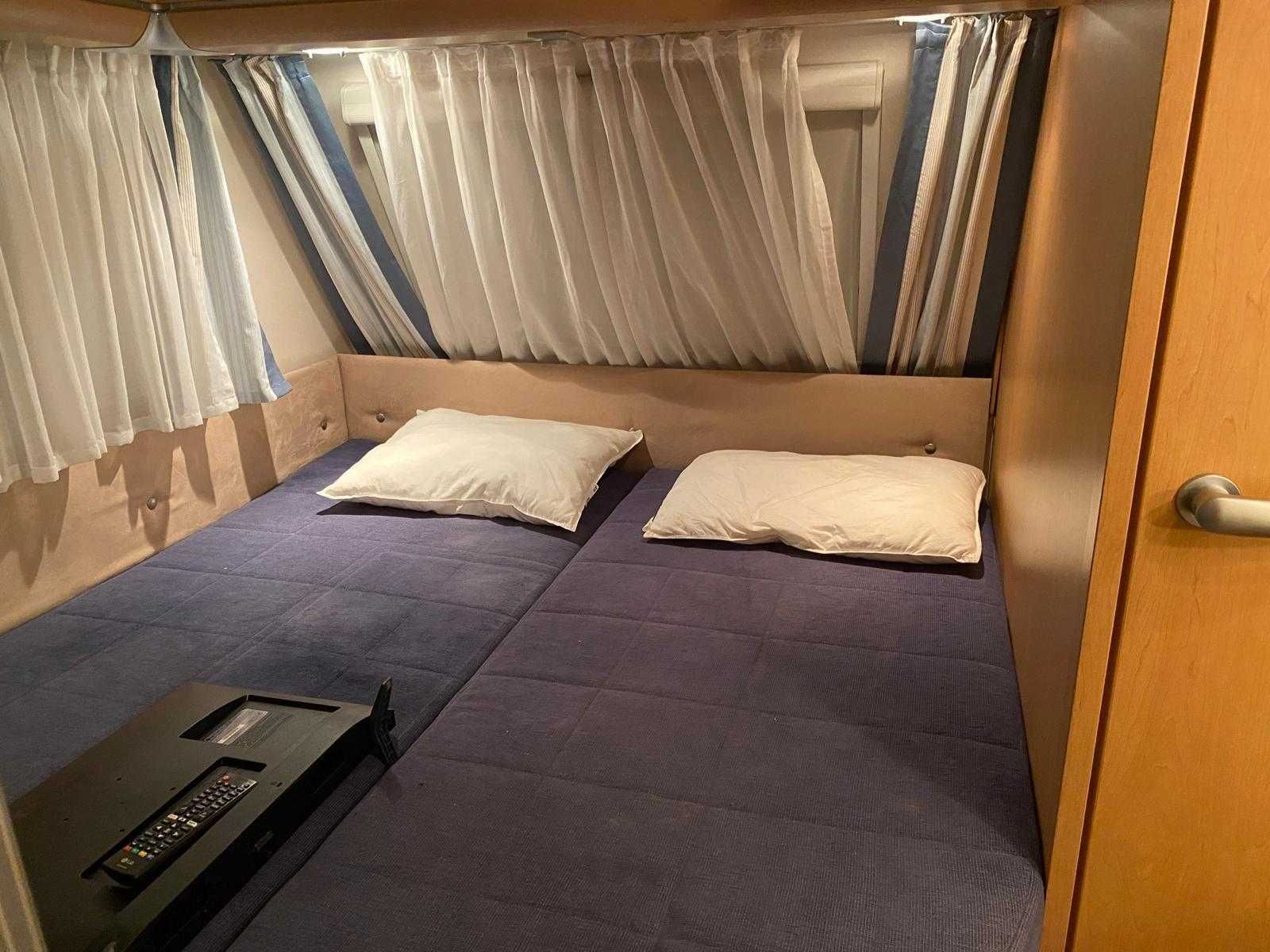 Caravana completamente nova com pouco uso - KNAUS SUDWIND