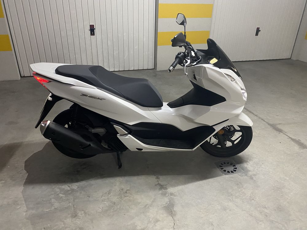 PCX com 1750km Particular ainda em garantia