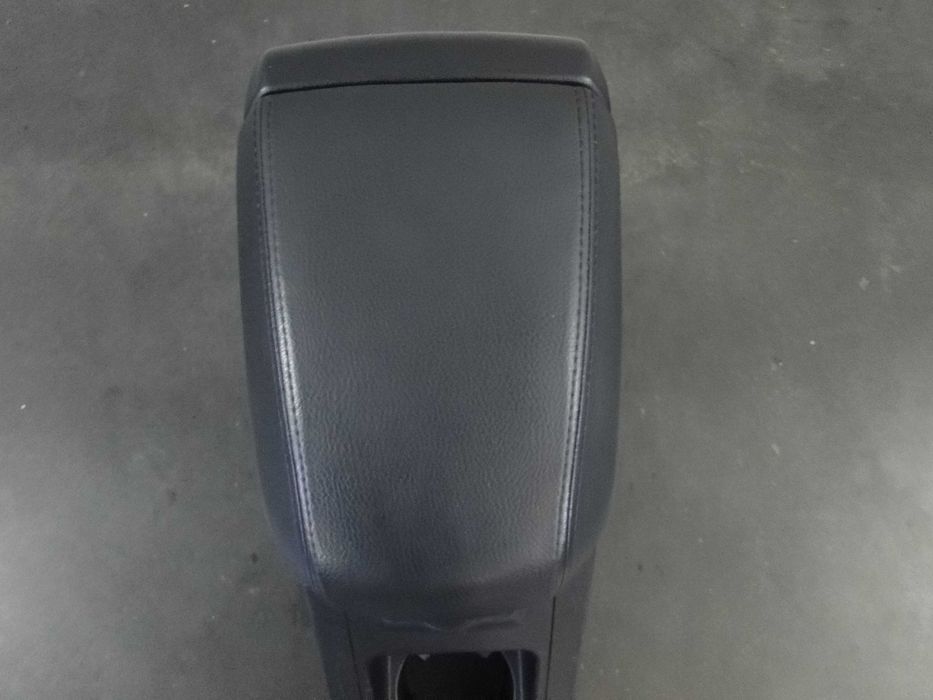 Підлокітник подлокотник центральна консоль Chevrolet Captiva 06-11р.