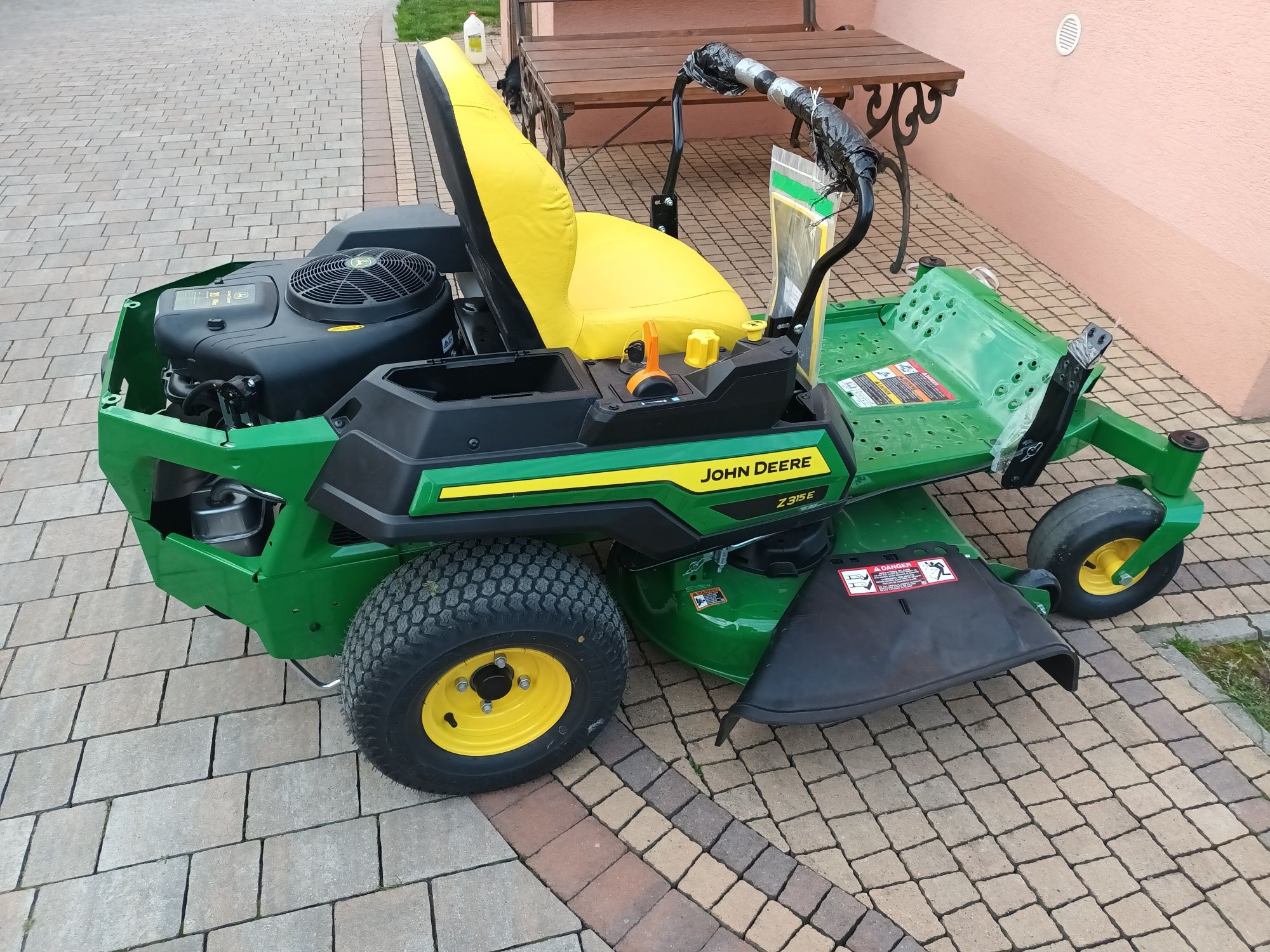 Nowy traktorek/kosiarka/zerowy promień/ztrak/john deere z 315