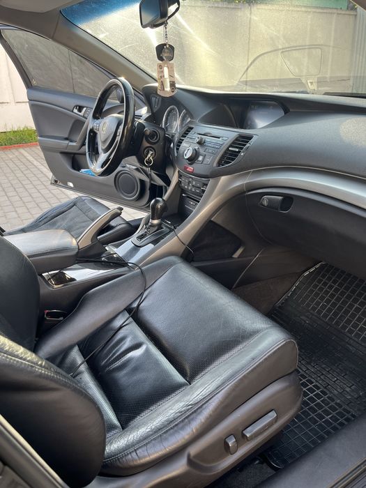 Honda Accord 8 2.0