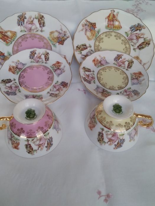 Dois conjuntos  de chá em porcelana Alemã