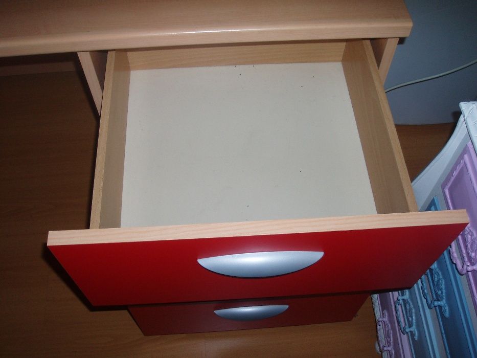 Secretaria em madeira