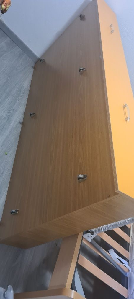 Cama dupla com dois colchões