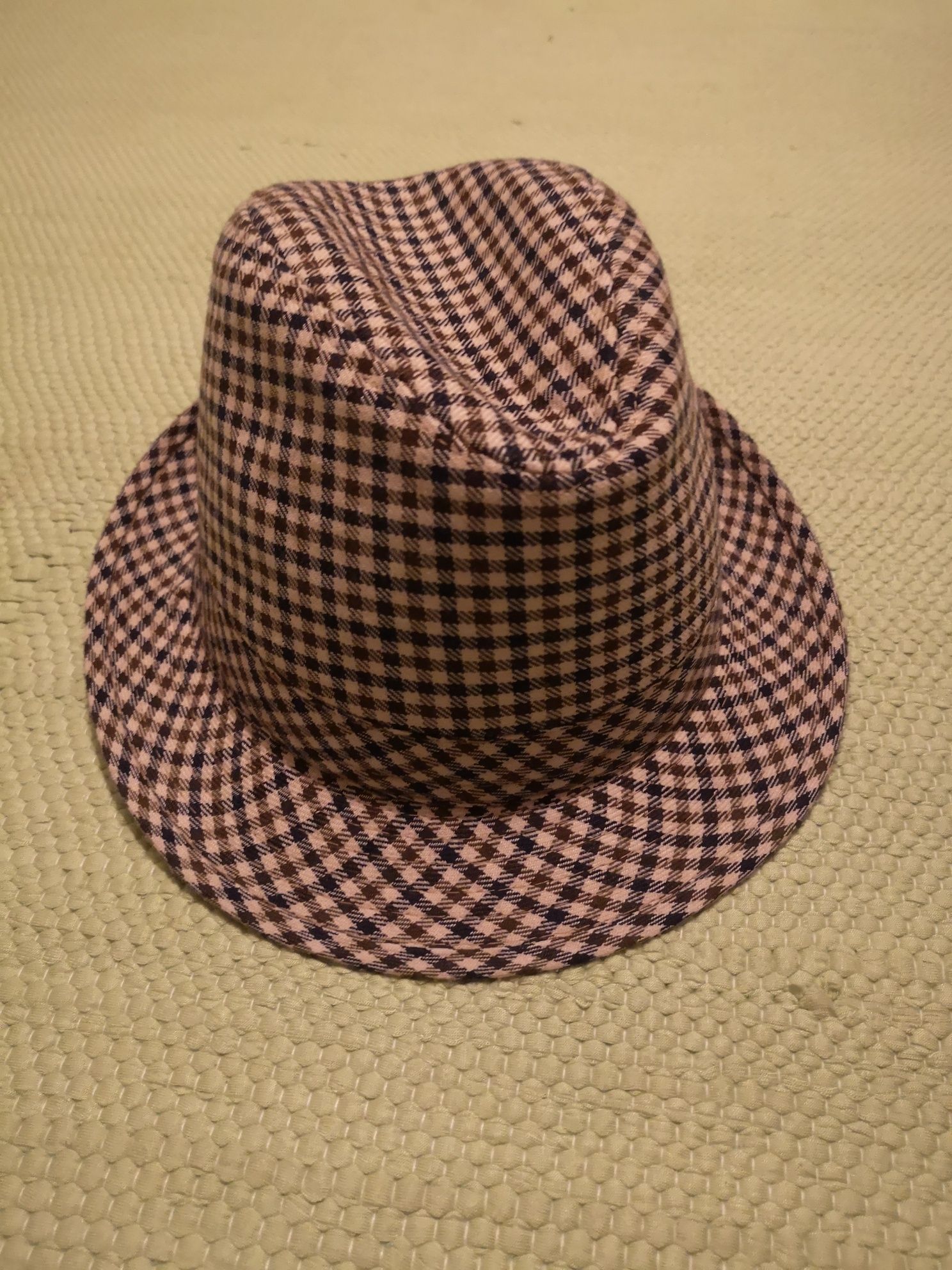 Chapéu quadrados