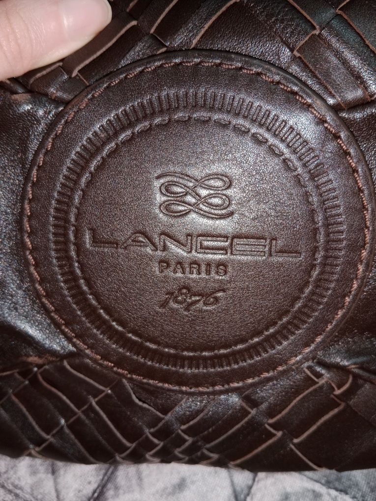 Кожаная брендовая сумка Lancel.