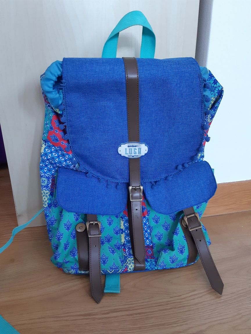 Várias  Mochilas