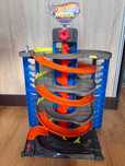 Mega Garage Hoot Wheels