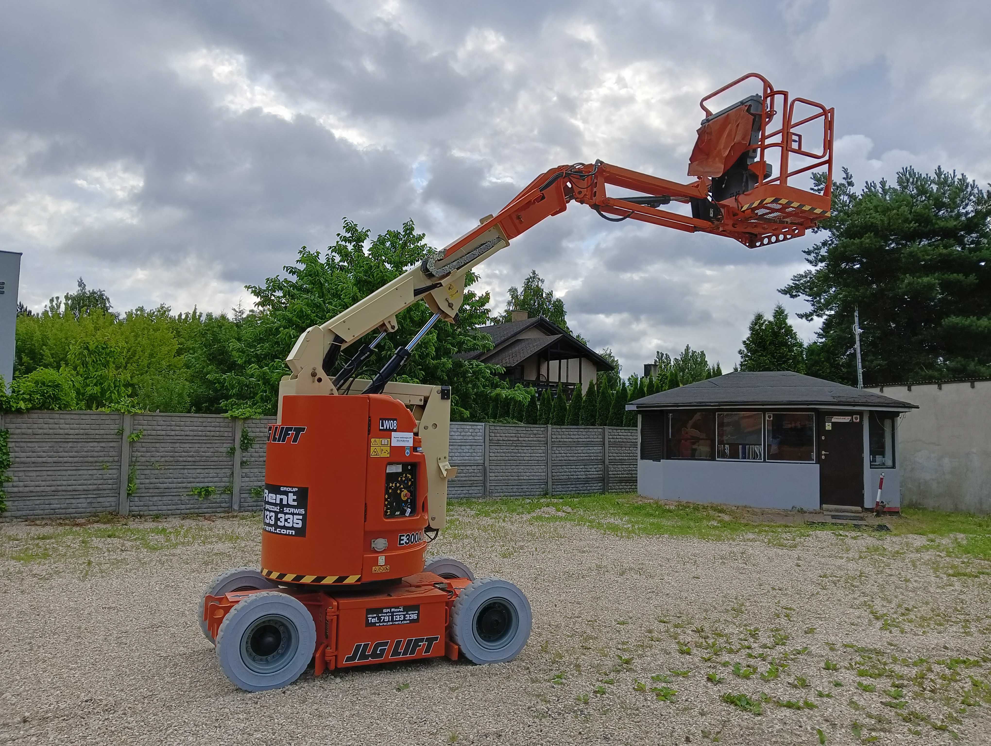 JLG E300AJP Podest Zwyżka Podnośnik 11 elektryk Manitou Genie Haulotte