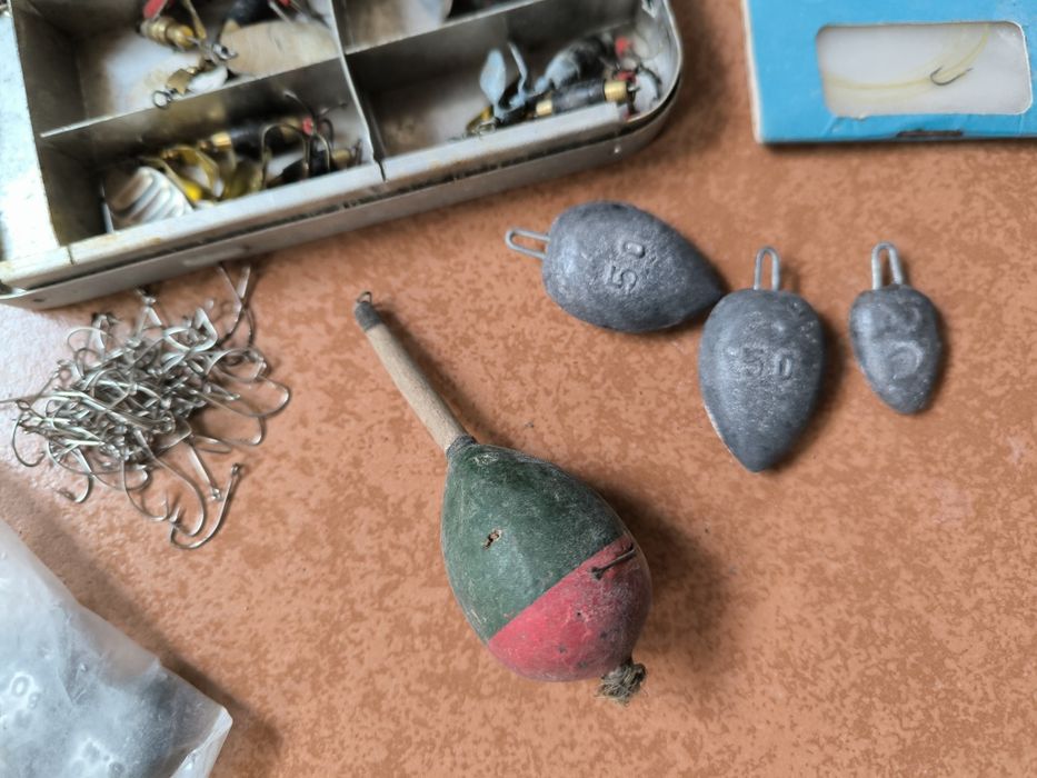 Iscos anzóis chumbo de pesca antigos