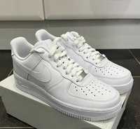 Nike Air Force 1 '07 white 37.5