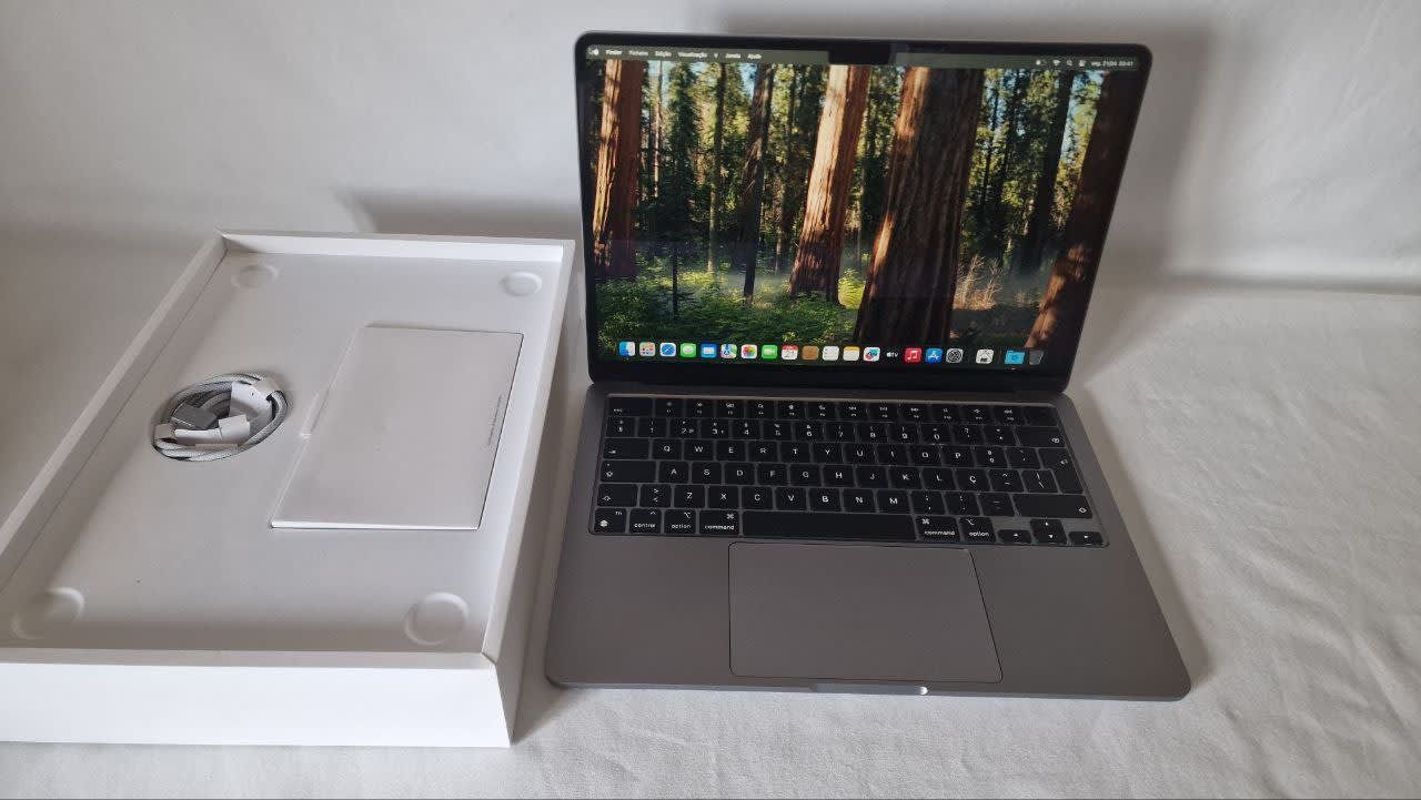 MacBook Air M2 12 Ciclos 8CPU 8GPU 256GB