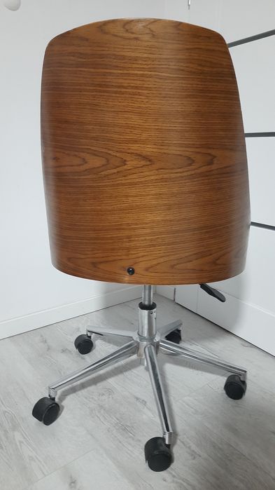 Krzesło biurowe z drewna