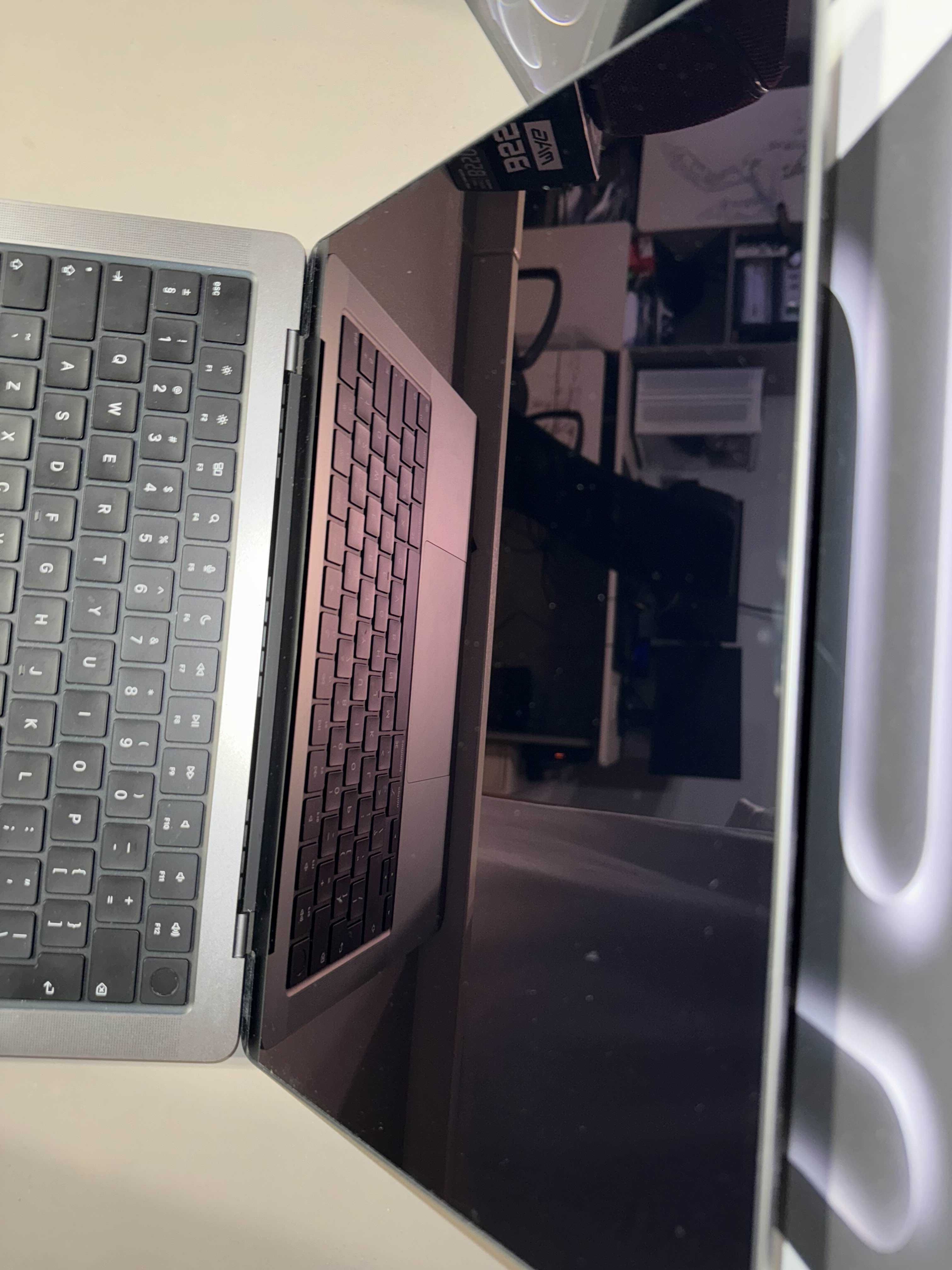 Macbook Pro 14 M3 8GB 512GB Rozszerzona Gwarancja