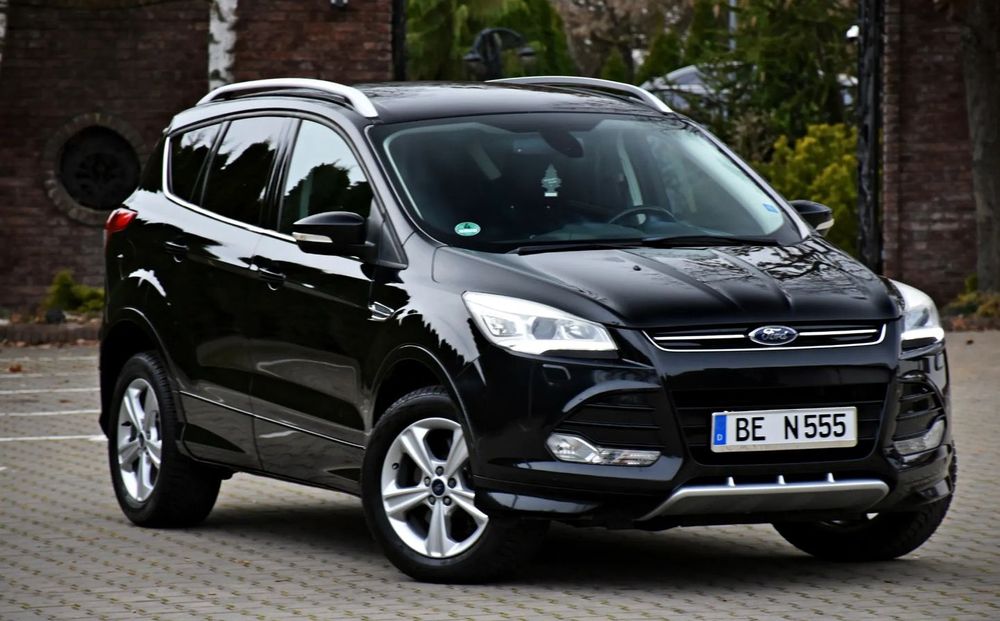 Ford Kuga 2013 року