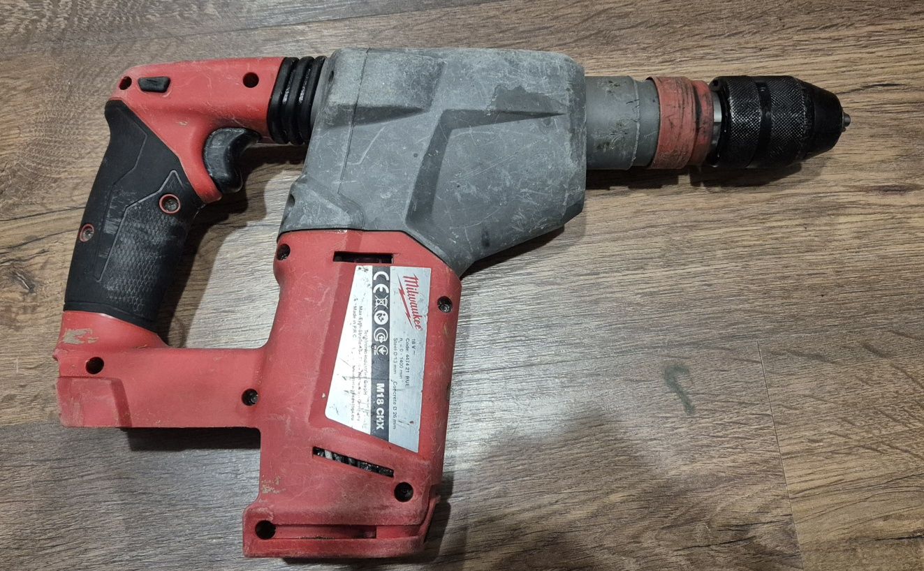 Wiertarka udarowa Milwaukee M18 CHX