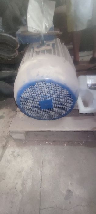 Продам электродвигатель АИР 180 М4 В3