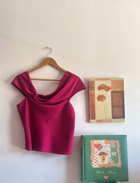 Blusa Rosa de Cetim Elegante – Tamanho M | Suave & Chique