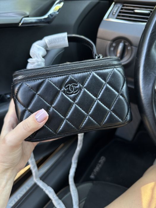 Шкіряна сумка шанель