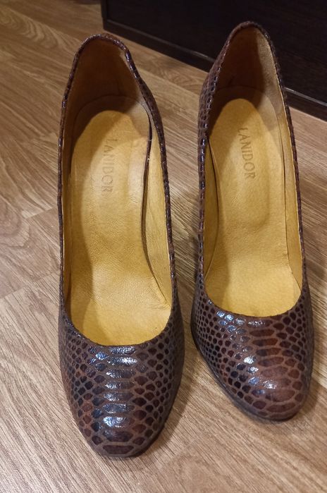 Sapatos em Pele* Lanidor N.38