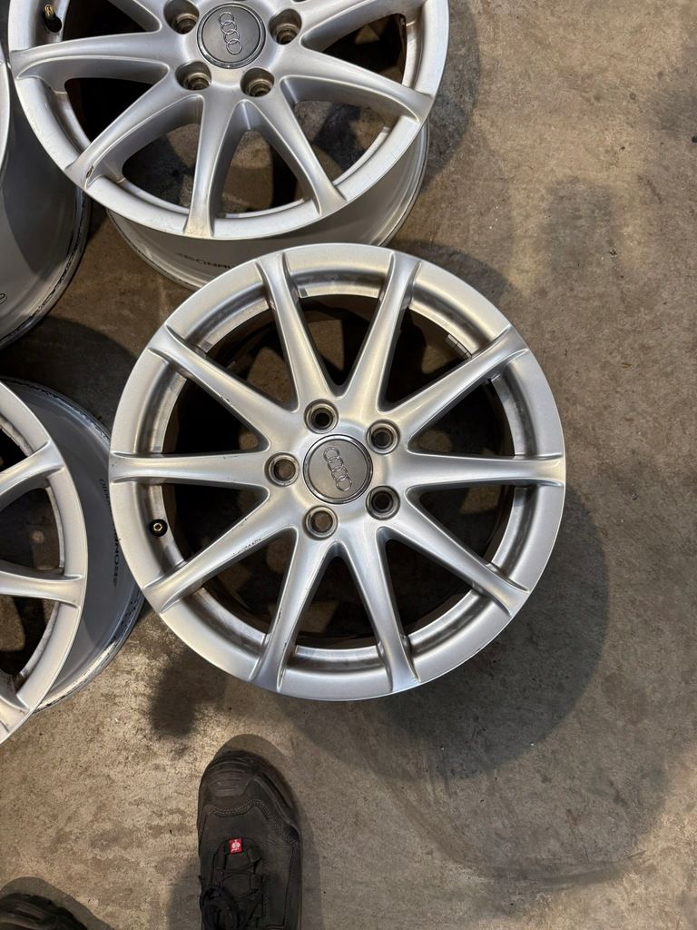 Felgi aluminiowe audi 5x112 et47 7x16j