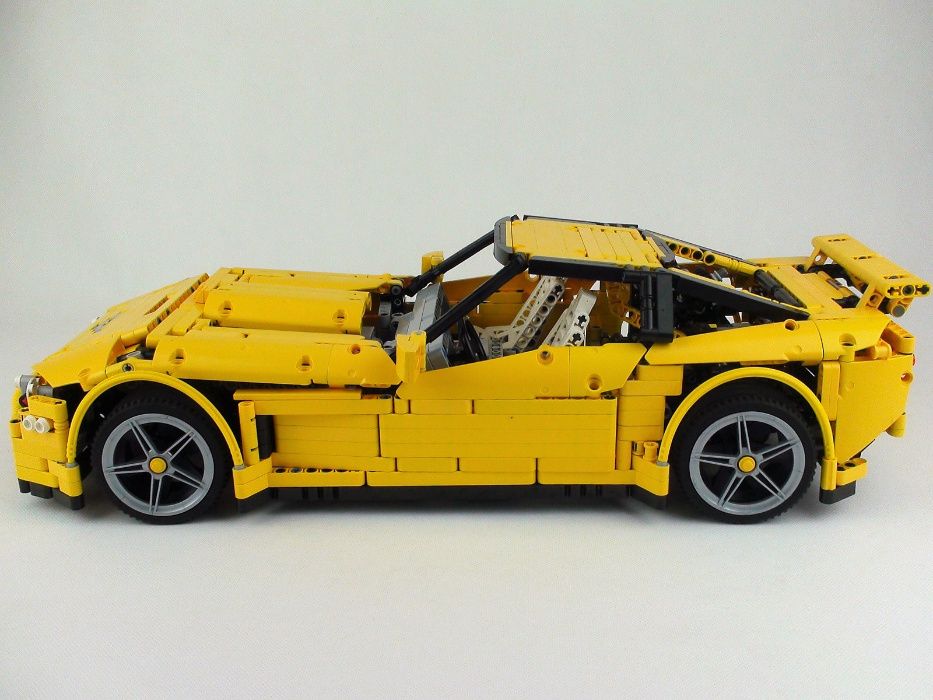 Model Lego Technic Chevrolet Corvette