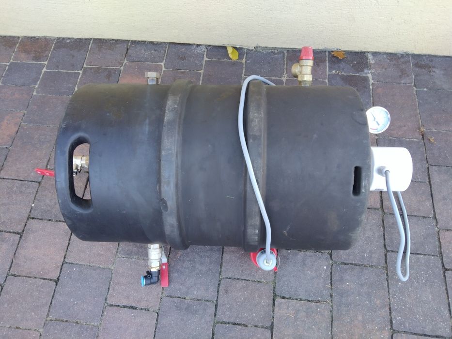 Sprzedam podgrzewacz wody demineralizowanej hot box