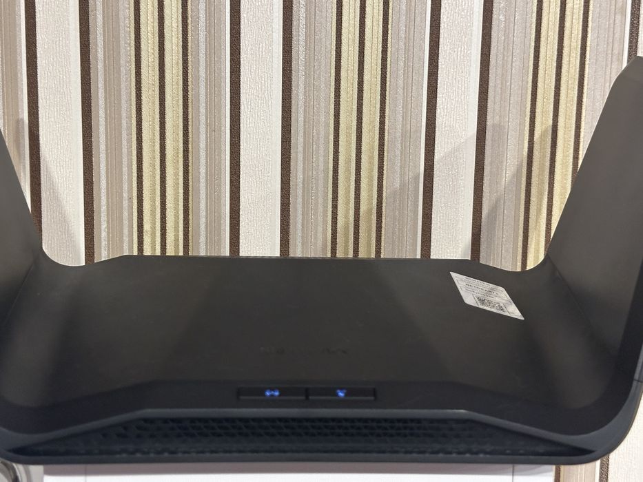 Продам роутер Netgear RAX70