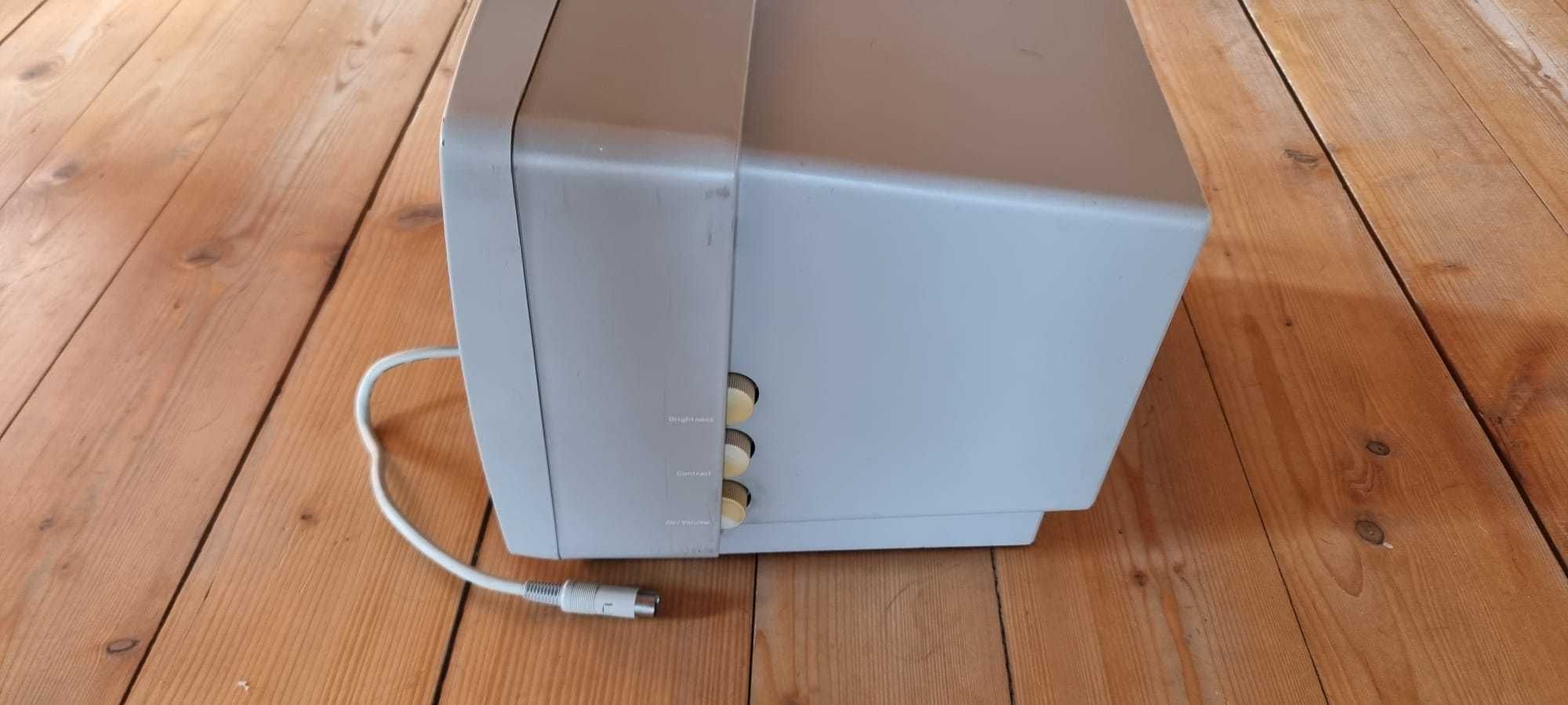 Monitor Atari SM124 klasyk plus floppy Atari D355. Polecam