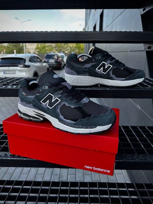 Чоловічі Кросівки New Balance 2002R