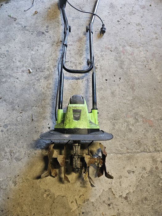 Sprzedam uszkodzoną glebogryzarkę