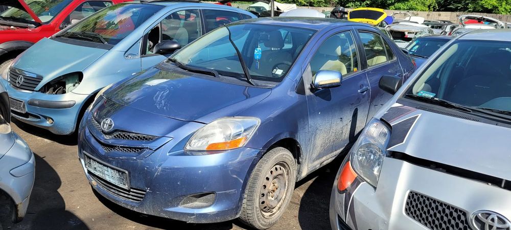 toyota yaris II sedan usa na części