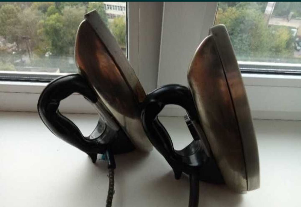 Ретро Утюг 1976 года