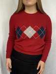 Czerwony sweter z rombami marie lund s
