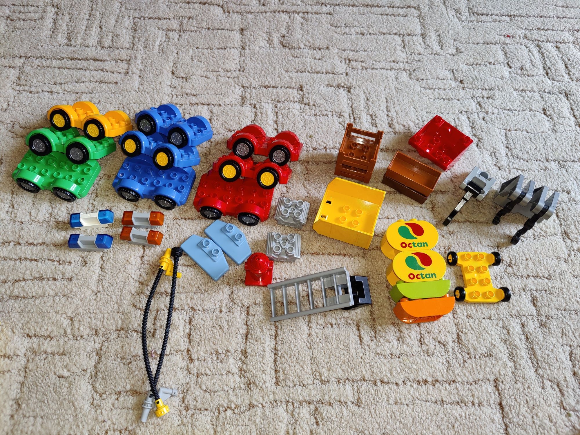Lego Duplo duży zestaw.Podstawowe,auta,pojazdy. 550szt.