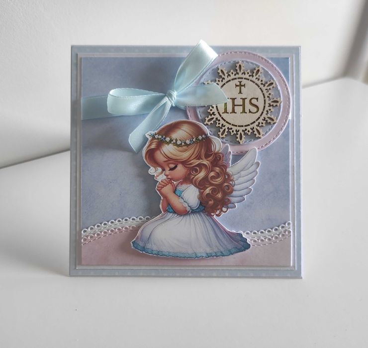Kartka ręcznie robiona na Komunię Świętą z dziewczynką-aniołkiem