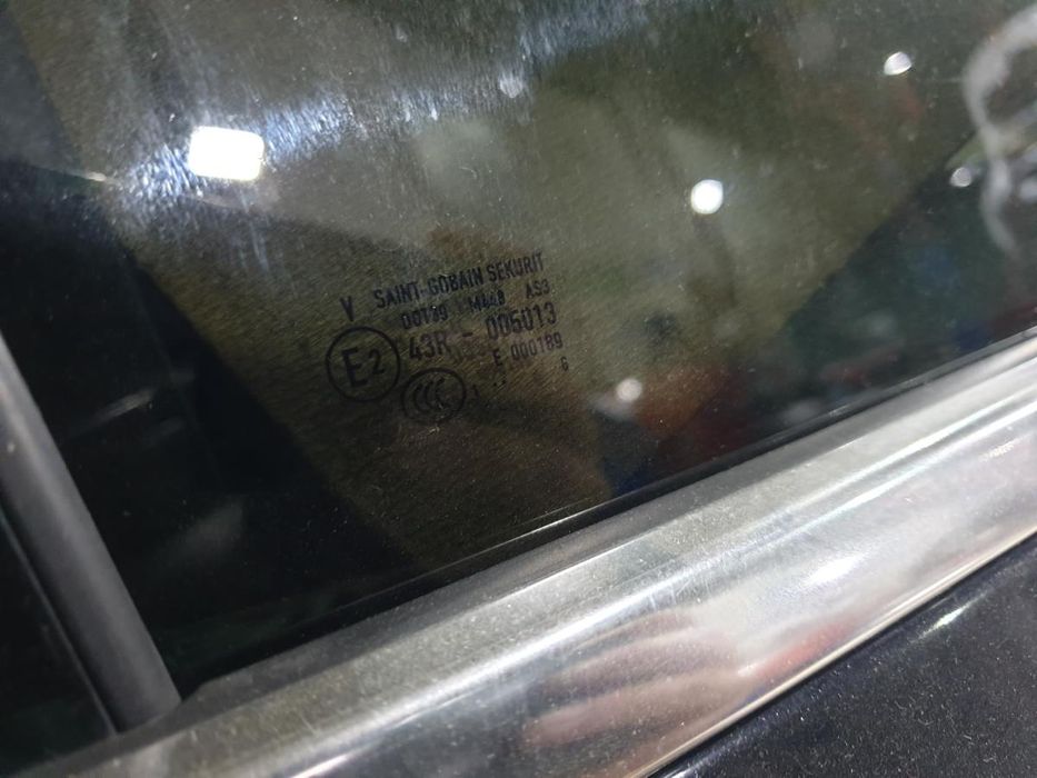 Vidro porta trás direito PORSCHE Cayenne (92A)