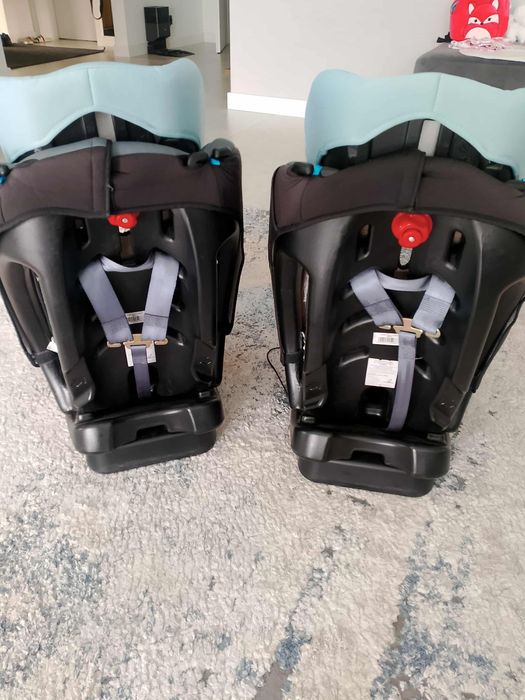 Dwa foteliki samochodowe Caretero Combo 0-25Kg