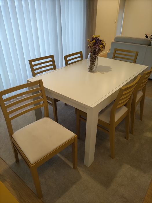 Mesa sala de estar com 6 cadeiras