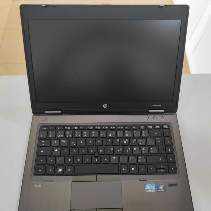 portátil HP 6460b c/ ecran partido