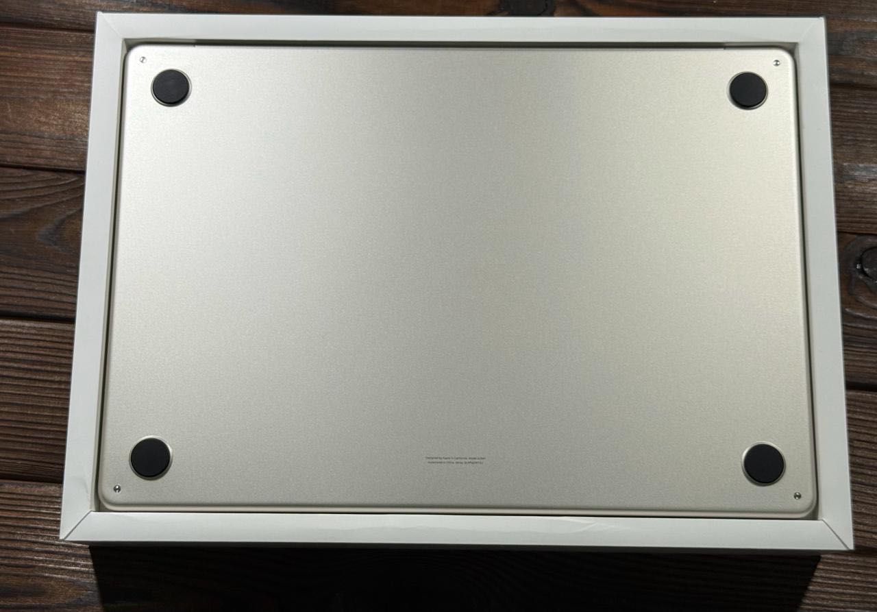 Macbook Air 15 2023 M2 8ram 256gb starlight mqku3 880$