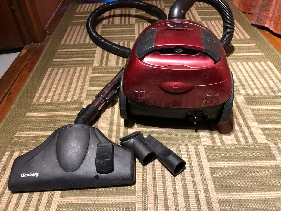 Пилосос пилосмок elenberg 1800w в доброму стані