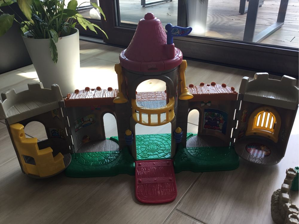 Zamek Fisher Price Little People