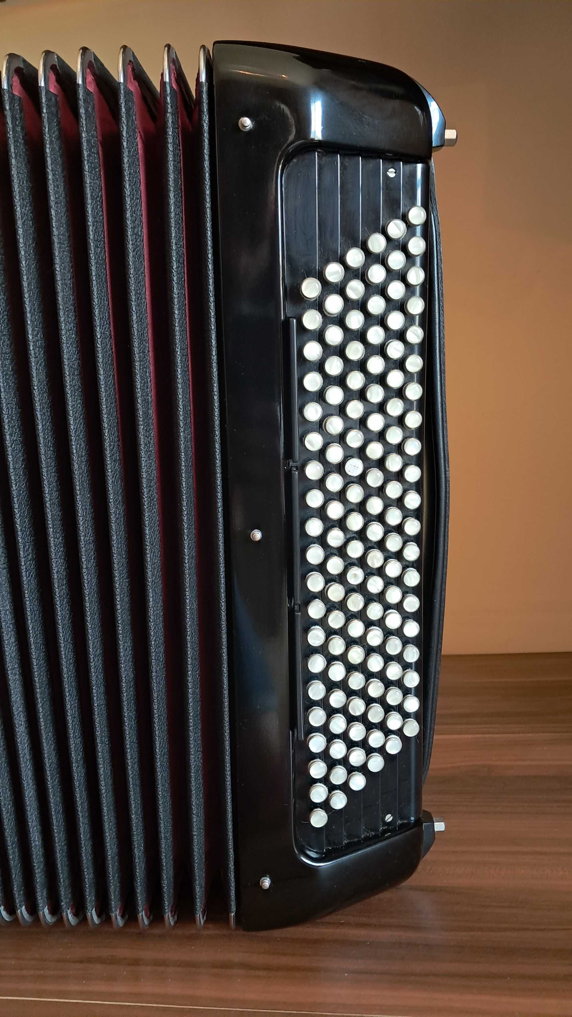Acordeão Cavagnolo Vedette 10