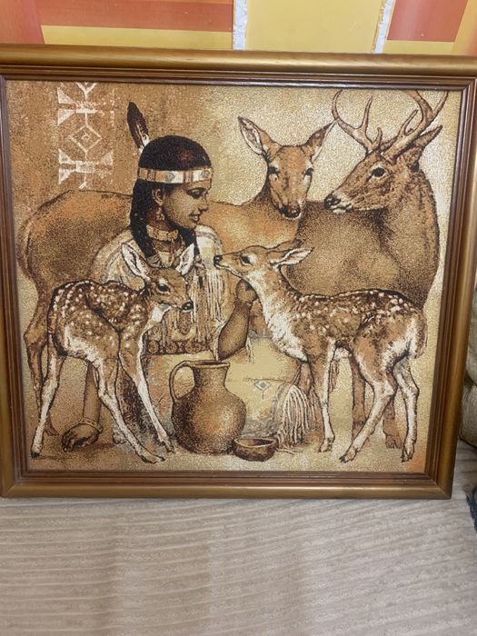 Продам гобеленовые картины «Девочка с оленями», «Василек»