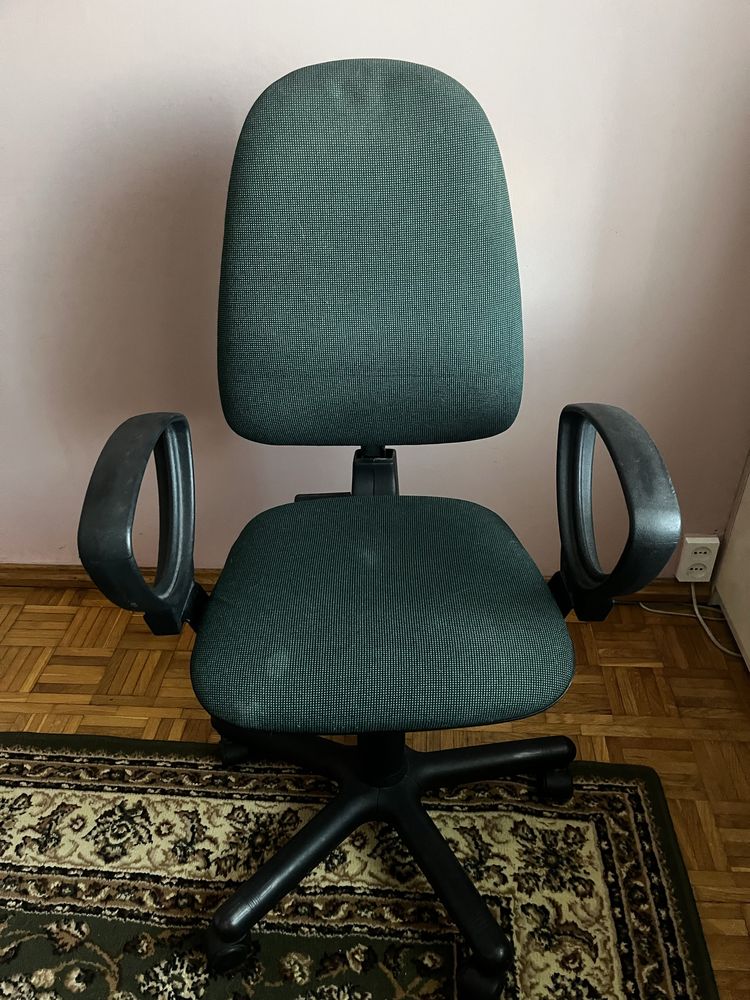 Fotel obrotowy  do biurka kolor ciemy zielony