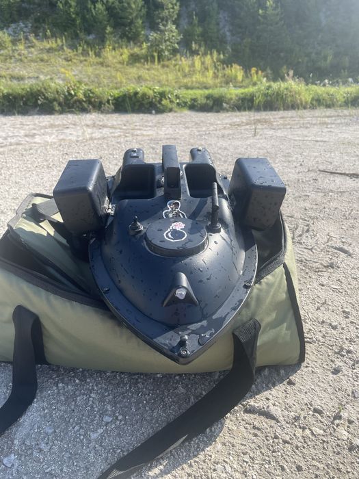 Кораблик з GPS D18B